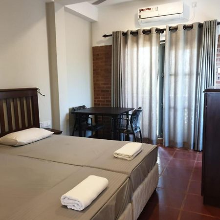 Janishi Residencies Hotel Negombo Ngoại thất bức ảnh