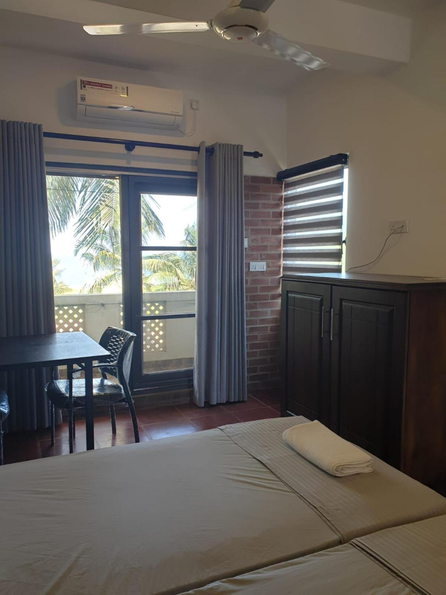 Janishi Residencies Hotel Negombo Ngoại thất bức ảnh