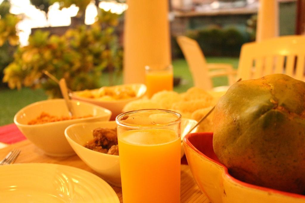 Janishi Residencies Hotel Negombo Ngoại thất bức ảnh