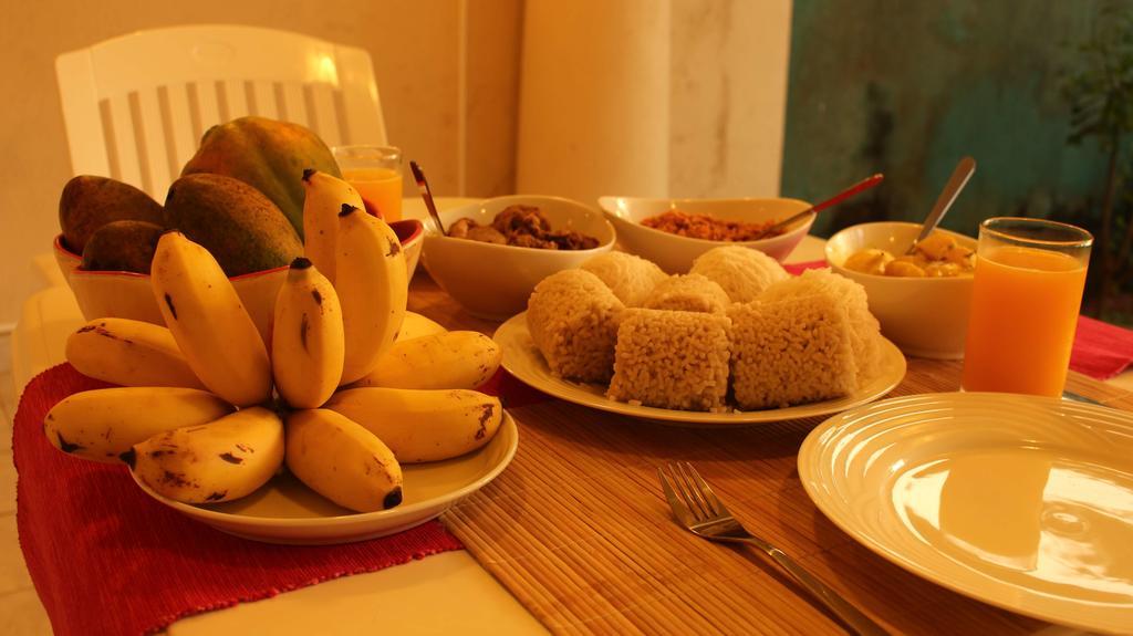 Janishi Residencies Hotel Negombo Ngoại thất bức ảnh