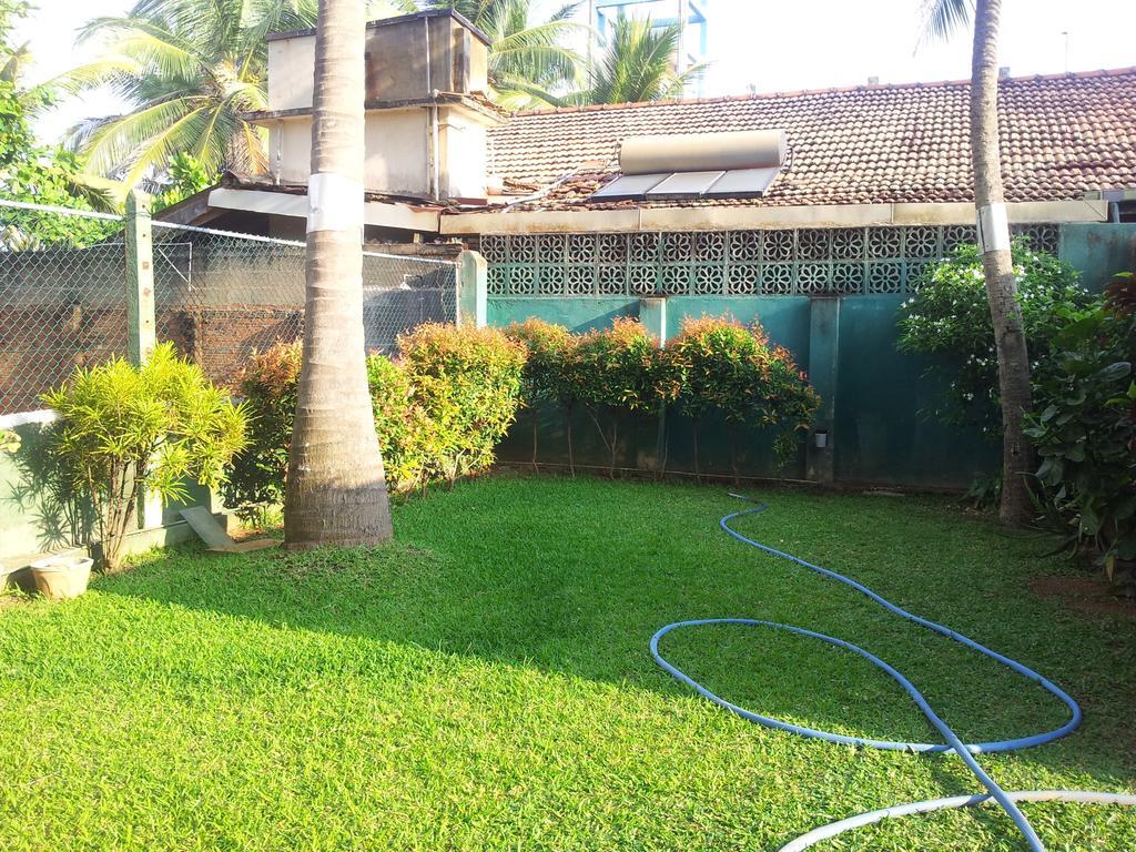 Janishi Residencies Hotel Negombo Ngoại thất bức ảnh