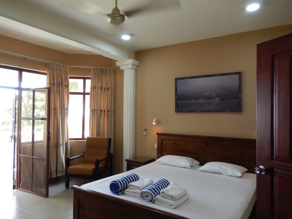 Janishi Residencies Hotel Negombo Ngoại thất bức ảnh