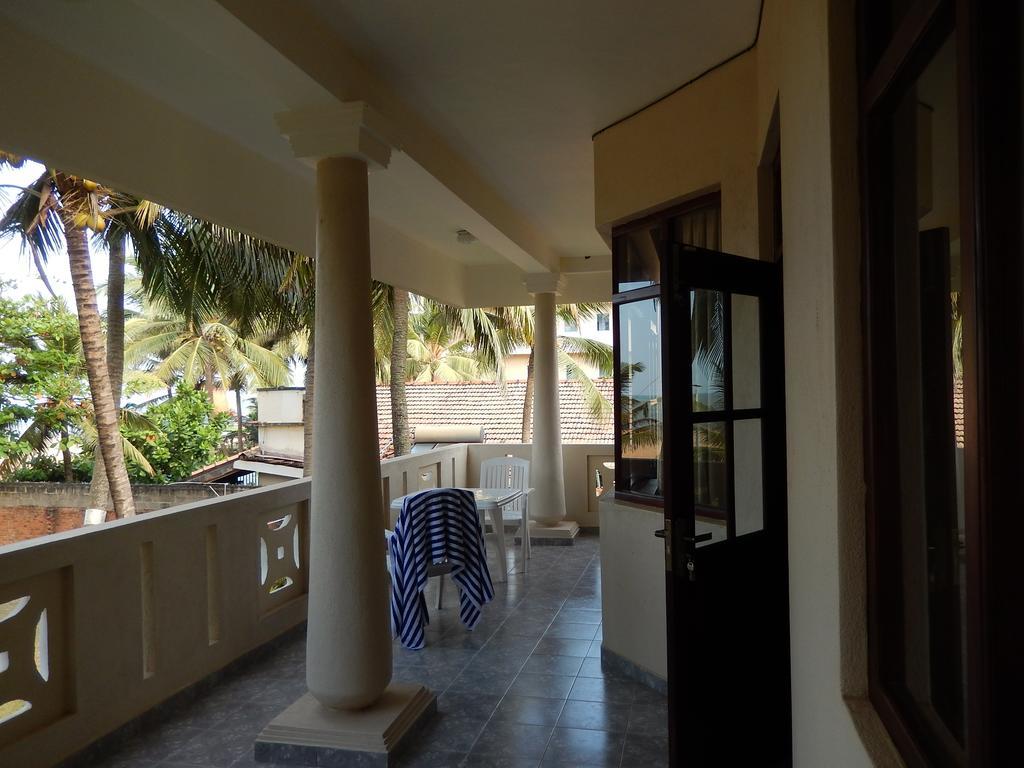 Janishi Residencies Hotel Negombo Ngoại thất bức ảnh