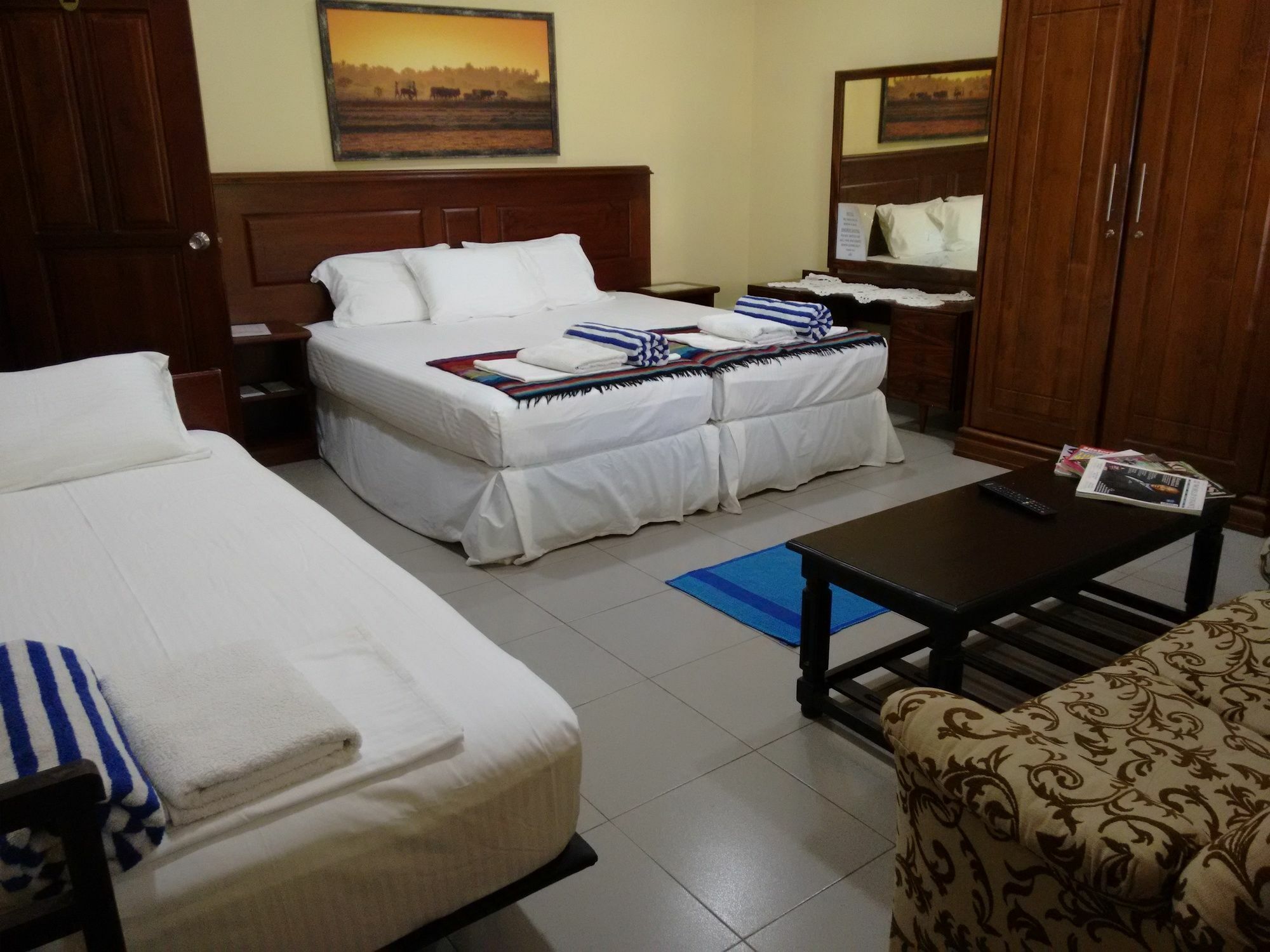 Janishi Residencies Hotel Negombo Ngoại thất bức ảnh